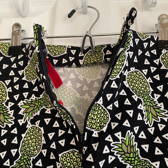 3/$15 ✨ NWT - H&M - Pineapple Mini Skirt - Picture 3 of 7